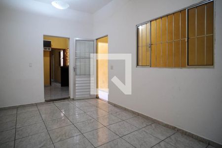 Sala de casa para alugar com 2 quartos, 80m² em Burgo Paulista, São Paulo