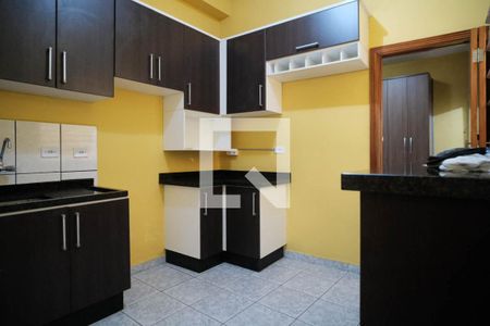Cozinha de casa para alugar com 2 quartos, 80m² em Burgo Paulista, São Paulo