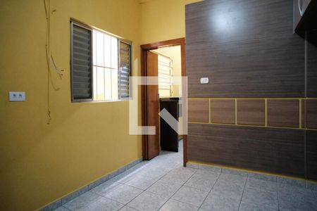 Quarto 2 de casa para alugar com 2 quartos, 80m² em Burgo Paulista, São Paulo