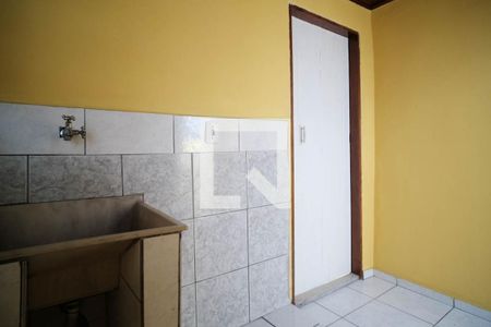 Casa para alugar com 80m², 2 quartos e 1 vagaÁrea de Serviço