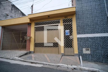 Casa para alugar com 80m², 2 quartos e 1 vagaFachada