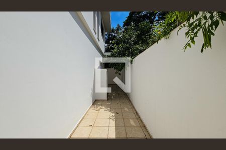 Casa para alugar com 192m², 3 quartos e 4 vagasQuintal