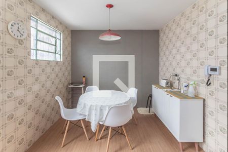 Casa à venda com 300m², 5 quartos e 3 vagas Casa à venda com 300m², 5 quartos e 3 vagasCozinha