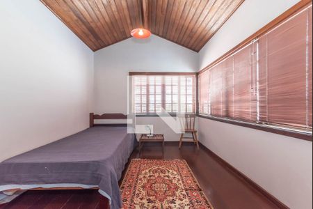 Casa à venda com 300m², 5 quartos e 3 vagas Casa à venda com 300m², 5 quartos e 3 vagasEdicula - Quarto 1