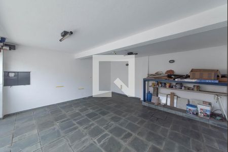 Casa à venda com 300m², 5 quartos e 3 vagas Casa à venda com 300m², 5 quartos e 3 vagasGaragem