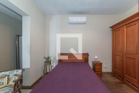 Casa à venda com 300m², 5 quartos e 3 vagas Casa à venda com 300m², 5 quartos e 3 vagasSuíte 1