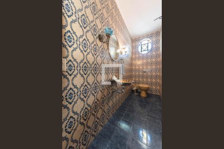 Casa à venda com 300m², 5 quartos e 3 vagas Casa à venda com 300m², 5 quartos e 3 vagasLavabo