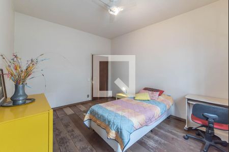 Casa à venda com 300m², 5 quartos e 3 vagas Casa à venda com 300m², 5 quartos e 3 vagasSuíte 3