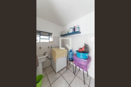 Casa à venda com 300m², 5 quartos e 3 vagas Casa à venda com 300m², 5 quartos e 3 vagasLavanderia