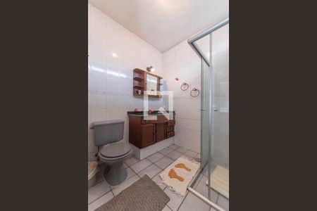 Casa à venda com 300m², 5 quartos e 3 vagas Casa à venda com 300m², 5 quartos e 3 vagasEdicula - Banheiro