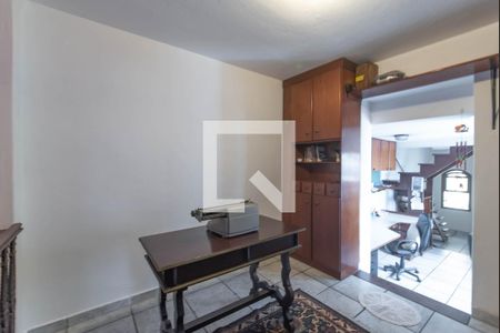 Casa à venda com 300m², 5 quartos e 3 vagas Casa à venda com 300m², 5 quartos e 3 vagasEscritório