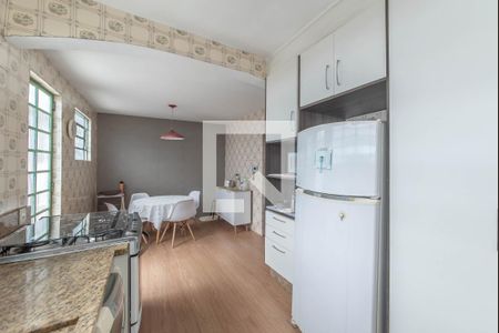 Casa à venda com 300m², 5 quartos e 3 vagas Casa à venda com 300m², 5 quartos e 3 vagasCozinha