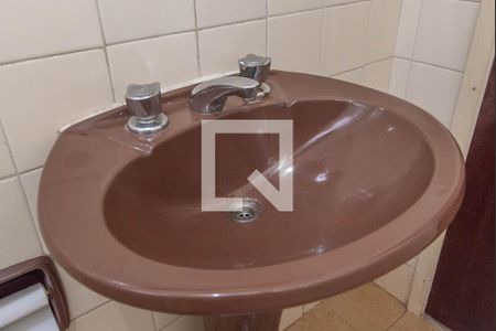 Casa à venda com 300m², 5 quartos e 3 vagas Casa à venda com 300m², 5 quartos e 3 vagasBanheiro da Suíte 2