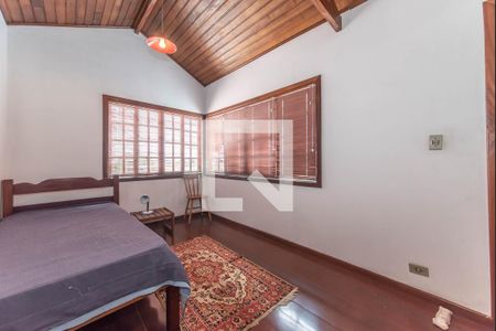 Casa à venda com 300m², 5 quartos e 3 vagas Casa à venda com 300m², 5 quartos e 3 vagasEdicula - Quarto 1