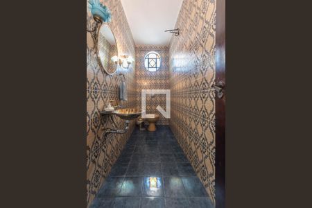 Casa à venda com 300m², 5 quartos e 3 vagas Casa à venda com 300m², 5 quartos e 3 vagasLavabo