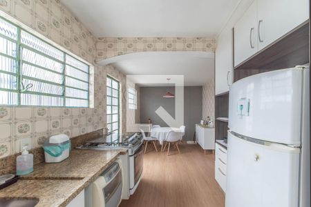 Casa à venda com 300m², 5 quartos e 3 vagas Casa à venda com 300m², 5 quartos e 3 vagasCozinha