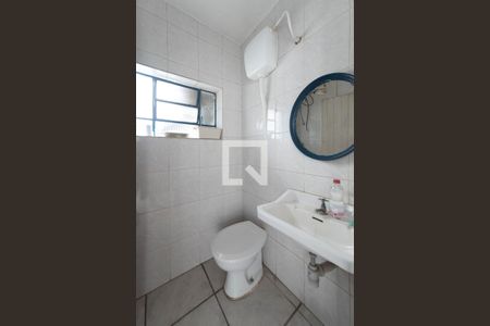 Casa à venda com 300m², 5 quartos e 3 vagas Casa à venda com 300m², 5 quartos e 3 vagasLavanderia - Banheiro