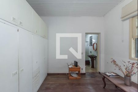 Casa à venda com 300m², 5 quartos e 3 vagas Casa à venda com 300m², 5 quartos e 3 vagasSuíte 2