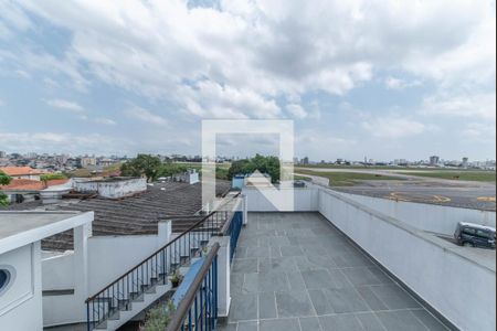 Casa à venda com 300m², 5 quartos e 3 vagas Casa à venda com 300m², 5 quartos e 3 vagasQuintal - Varanda