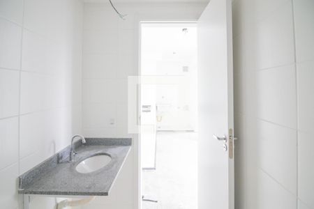 Banheiro de apartamento para alugar com 2 quartos, 34m² em Butantã, São Paulo