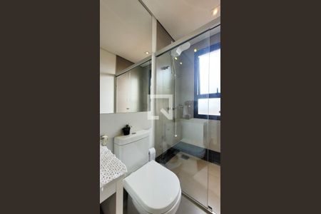 Casa de condomínio à venda com 300m², 4 quartos e 4 vagas Casa de condomínio à venda com 300m², 4 quartos e 4 vagasBanheiro Social 3