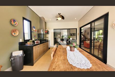 Casa de condomínio à venda com 300m², 4 quartos e 4 vagas Casa de condomínio à venda com 300m², 4 quartos e 4 vagasÁrea gourmet