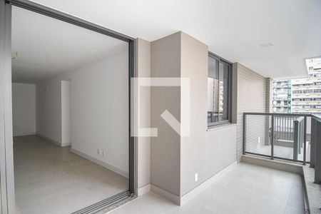 Sacada de apartamento à venda com 3 quartos, 117m² em Ingá, Niterói