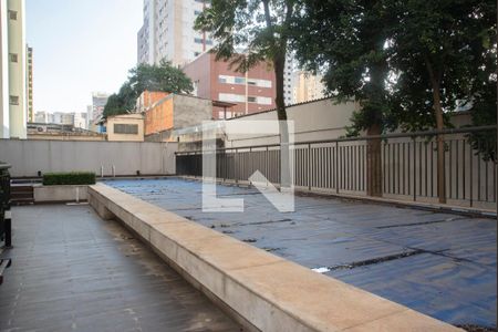 Apartamento à venda com 31m², 1 quarto e 1 vaga Apartamento à venda com 31m², 1 quarto e 1 vagaÁrea comum - Piscina