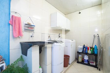 Casa à venda com 230m², 4 quartos e 4 vagas Casa à venda com 230m², 4 quartos e 4 vagasÁrea de Serviço