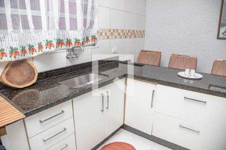 Casa à venda com 230m², 4 quartos e 3 vagasCozinha 2