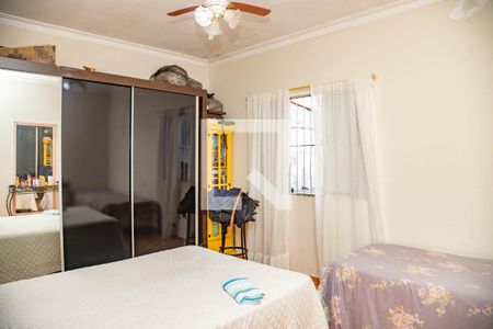 Casa à venda com 230m², 4 quartos e 3 vagasQuarto 2