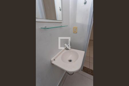 Casa à venda com 230m², 4 quartos e 3 vagasCasa 2 - banheiro