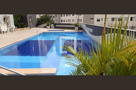 Apartamento para alugar com 75m², 3 quartos e 1 vagaÁrea comum - Piscina