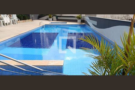 Apartamento para alugar com 75m², 3 quartos e 1 vagaÁrea comum - Piscina