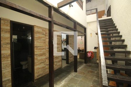 Casa à venda com 253m², 4 quartos e 1 vagaÁtrio