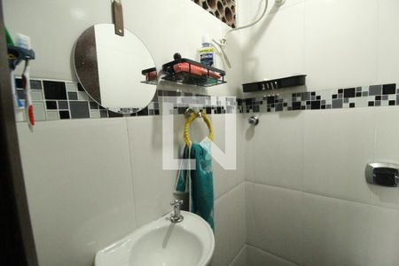 Casa à venda com 253m², 4 quartos e 1 vagaBanheiro