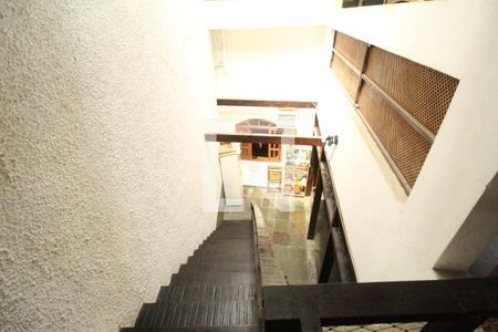 Casa à venda com 253m², 4 quartos e 1 vagaÁtrio/escada