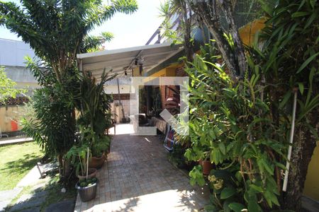 Casa à venda com 253m², 4 quartos e 1 vagaFrente da casa