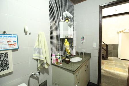 Casa à venda com 253m², 4 quartos e 1 vagaBanheiro social