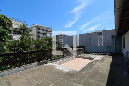 Casa à venda com 253m², 4 quartos e 1 vagaTerraço