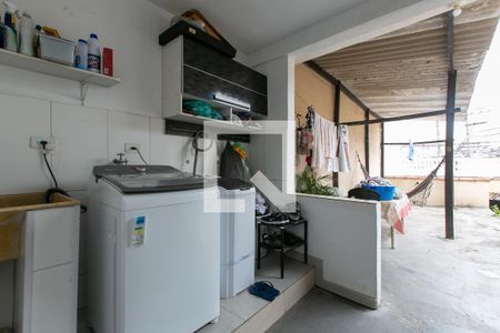 Casa à venda com 250m², 2 quartos e 4 vagas Casa à venda com 250m², 2 quartos e 4 vagasÁrea de Serviço