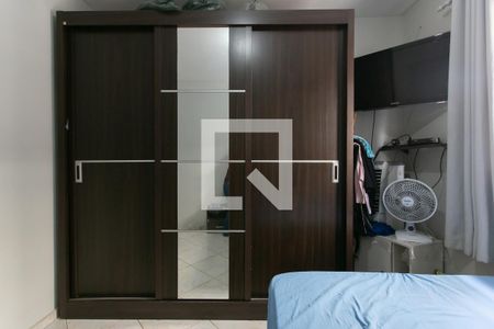 Casa à venda com 250m², 2 quartos e 4 vagas Casa à venda com 250m², 2 quartos e 4 vagasQuarto 2