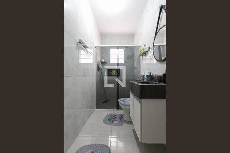 Casa à venda com 250m², 2 quartos e 4 vagas Casa à venda com 250m², 2 quartos e 4 vagasBanheiro 1