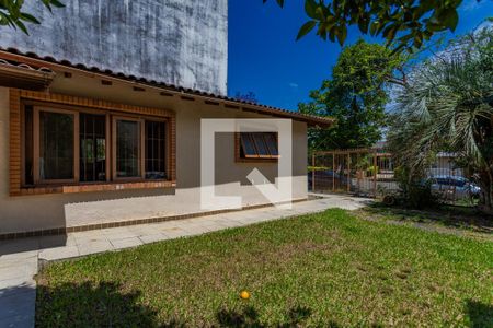 Casa à venda com 120m², 2 quartos e 2 vagasQuintal