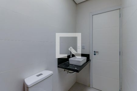 Casa de condomínio para alugar com 95m², 3 quartos e 2 vagas Casa de condomínio para alugar com 95m², 3 quartos e 2 vagasBanheiro da Suíte