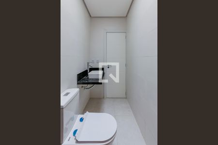 Casa de condomínio para alugar com 95m², 3 quartos e 2 vagas Casa de condomínio para alugar com 95m², 3 quartos e 2 vagasBanheiro da Suíte