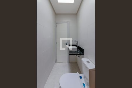 Casa de condomínio para alugar com 95m², 3 quartos e 2 vagas Casa de condomínio para alugar com 95m², 3 quartos e 2 vagasBanheiro Social