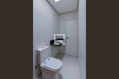 Casa de condomínio para alugar com 95m², 3 quartos e 2 vagas Casa de condomínio para alugar com 95m², 3 quartos e 2 vagasBanheiro da Suíte