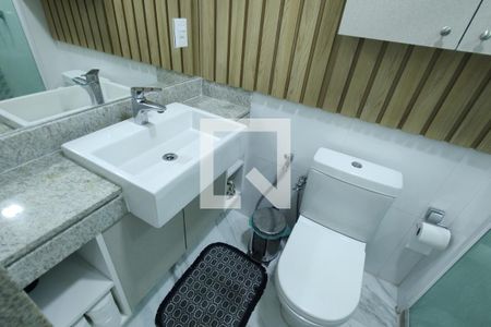 Apartamento à venda com 97m², 3 quartos e 1 vaga Apartamento à venda com 97m², 3 quartos e 1 vagaBanheiro da Suíte