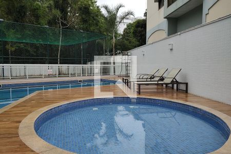 Apartamento à venda com 97m², 3 quartos e 1 vaga Apartamento à venda com 97m², 3 quartos e 1 vagaÁrea comum - Piscina